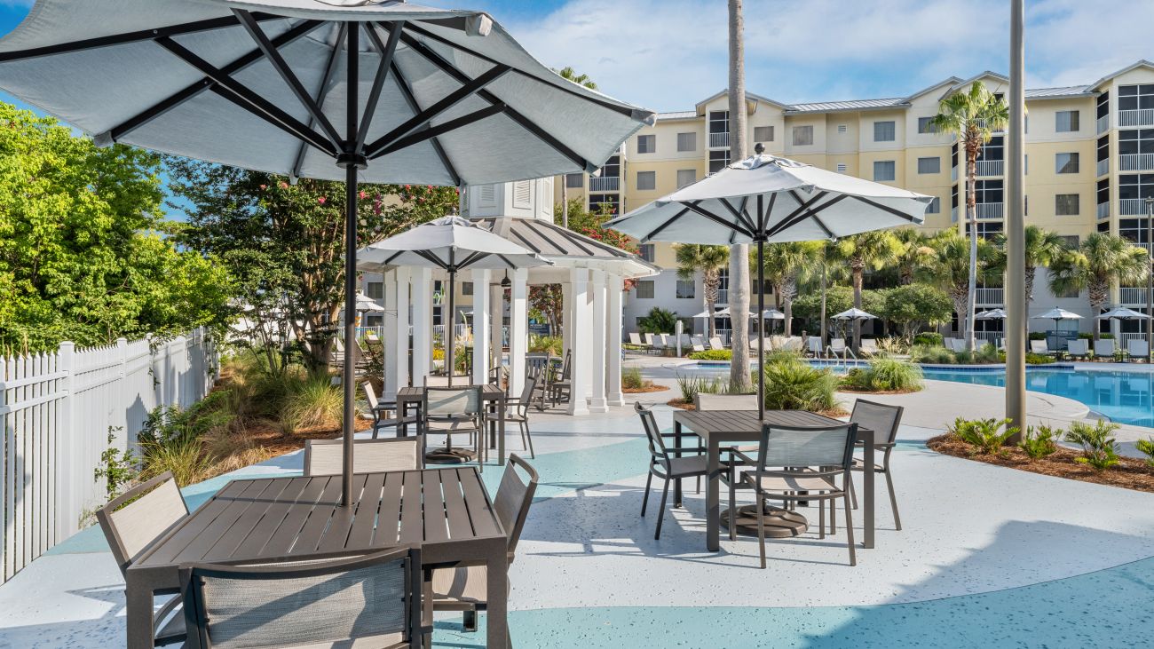 Lagoon Pool - Gazebo Seating